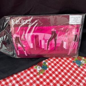 SCULPTZ‎ Herringbone Sheer Shaper Top size Medium Red